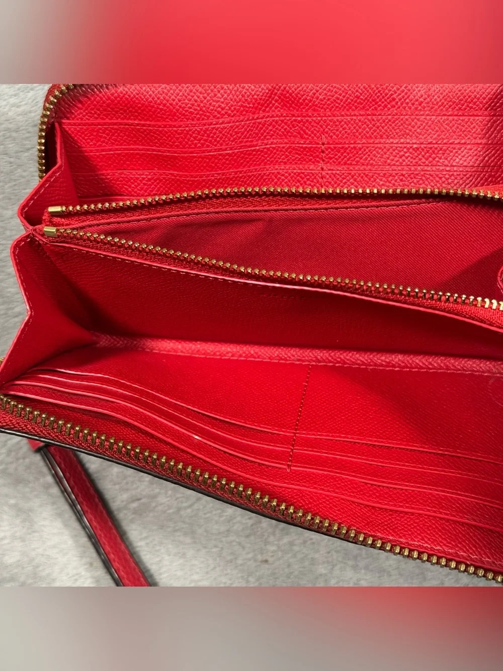 Coach Women’s Red Pebbled Leather Accordion Zip Wallet Wristlet Gold Hardware